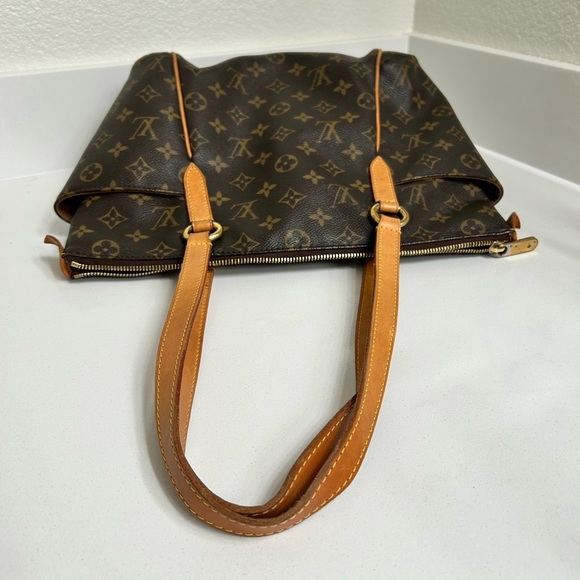 Louis Vuitton Totally PM Monogram Canvas Shoulder Tote Bag - Picture 8 of 9